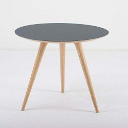 Príručný stolík z dubového dreva s modrou doskou Gazzda Arp, ⌀ 55 cm